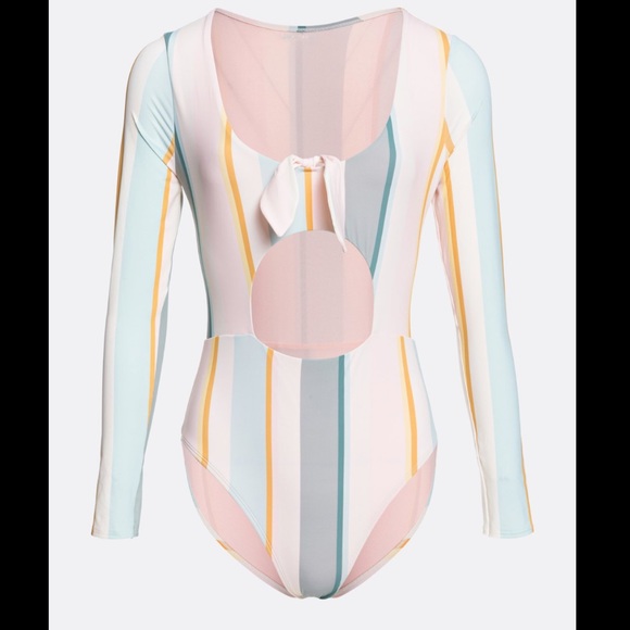 Billabong ☀️ Salty Blonde Feelin Salty One Piece - Picture 10 of 13